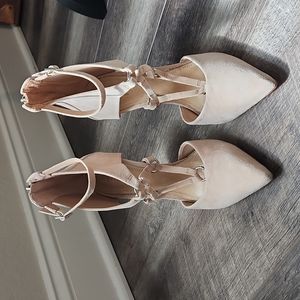 Schutz suede pump